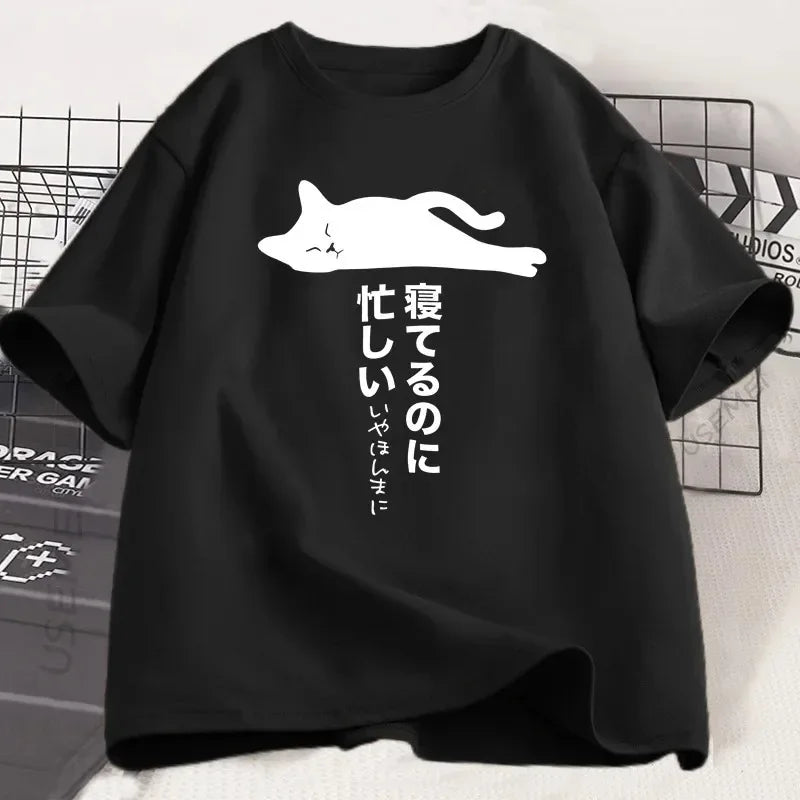 Camiseta Unissex Gato Preguiçoso 2025 – Estilo Japonês, Verão, Manga Curta